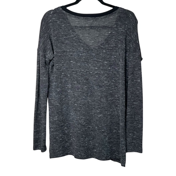 ARITZIA Wilfred Sherbrooke Marled Black Long Sleeve V-Neck Lightweight Sweater - Picture 4 of 10
